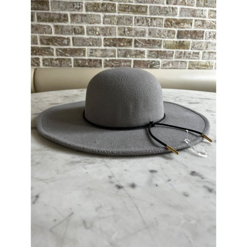 NWT NINE WEST GREY HAT